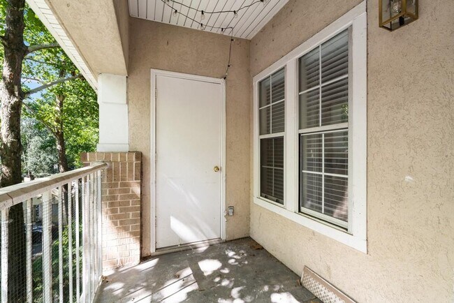 Building Photo - 240 Renaissance Pkwy NE