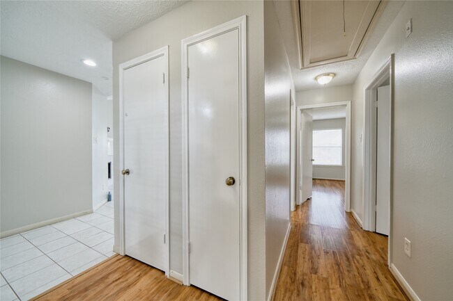 Building Photo - 4439 Morris Dr