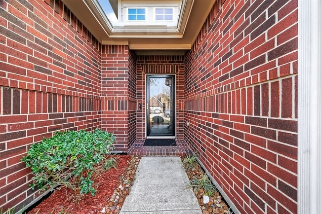 Building Photo - 4205 Graceland Dr