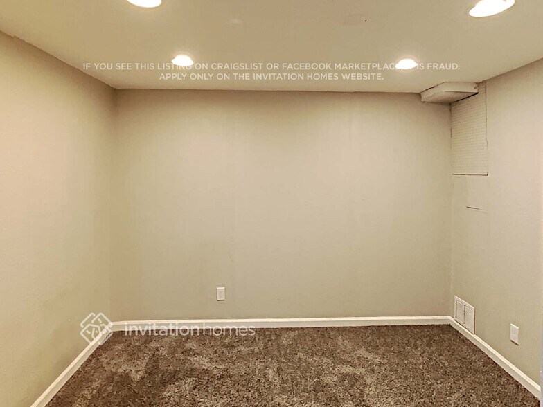 Building Photo - 3770 S Jebel Way