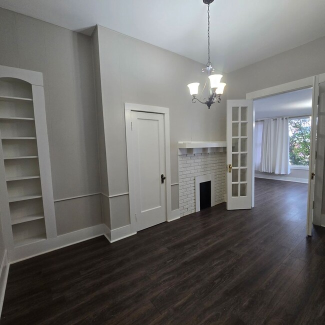 Building Photo - 551 E Boswell St