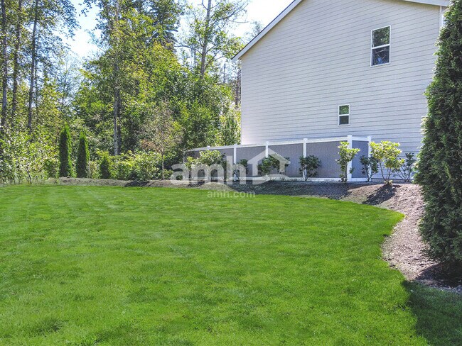Building Photo - 2108 104th Dr SE
