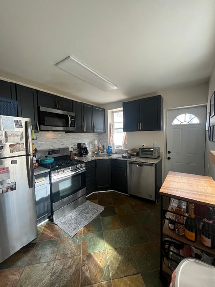 Building Photo - 1215 Cooksie St