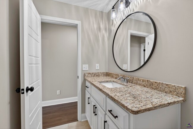 Building Photo - 213 Saraland Trl