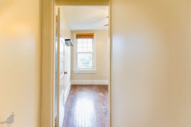 Building Photo - 337 14th St NE