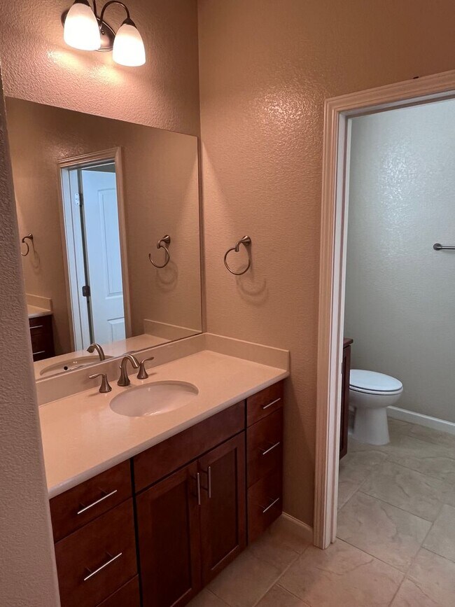 Building Photo - BEAUTIFUL HOME IN WEST ROSEVILLE!!