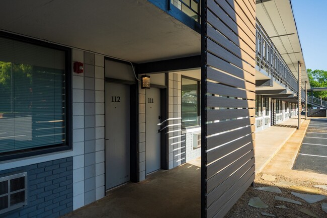 Interior Photo - Calhoun Lofts & Thunderbird Flats