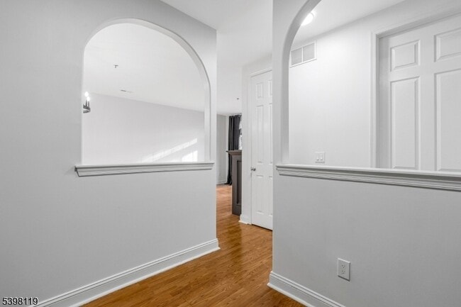 Building Photo - 225 Windmill Ct