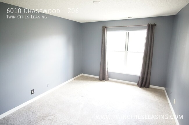 Building Photo - 6010 Chasewood Pkwy