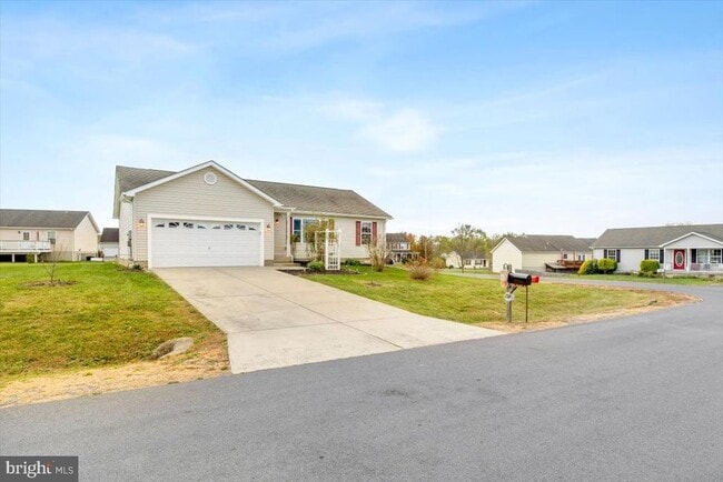 Building Photo - 227 Tather Dr