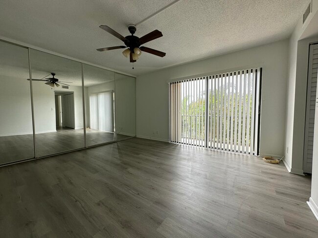 Building Photo - 1771 San Jose Dr