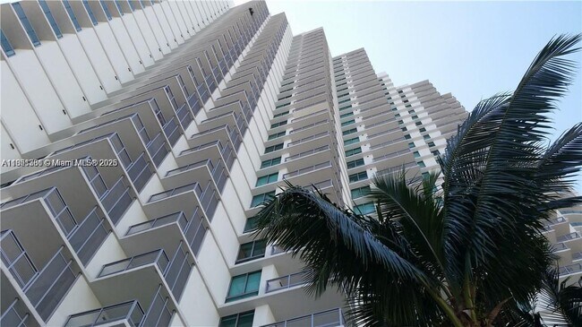 Building Photo - 350 S Miami Ave