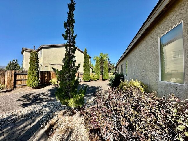 Building Photo - 6350 Cedar Waxwing Ct