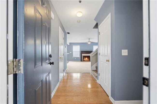 Building Photo - 247 Cottonwood Creek Cir