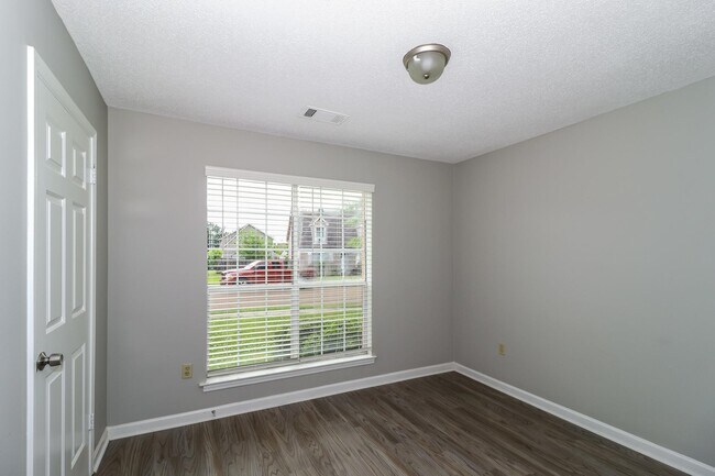 Building Photo - 5336 Timber Ridge Dr