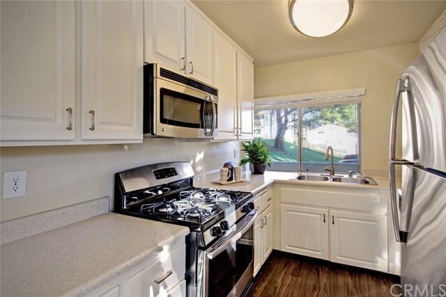 Building Photo - 1080 Grand Ave