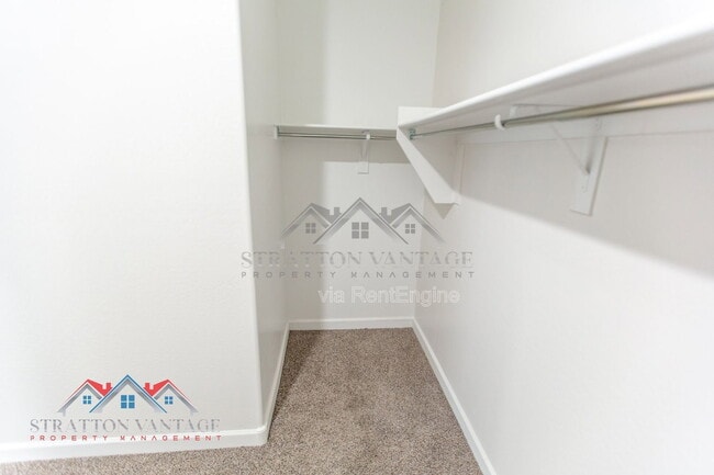 Building Photo - 1673 N Wrigley Dr