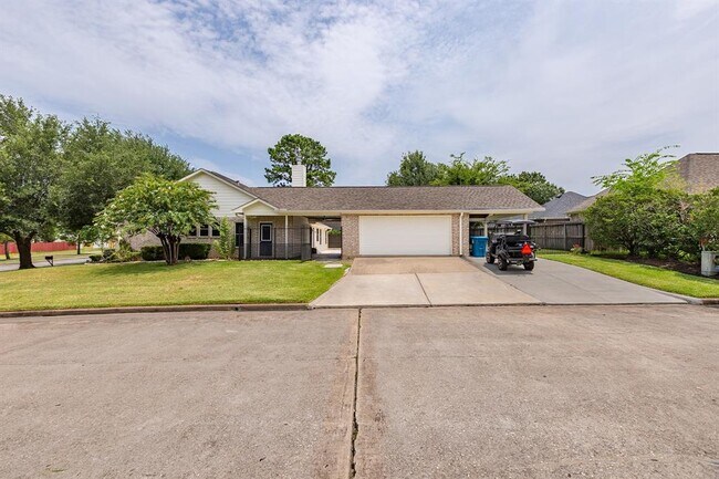 Building Photo - 12830 Point Aquarius Blvd