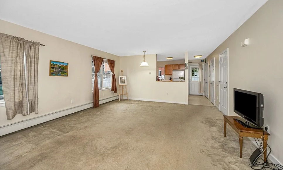 Building Photo - 83 Laighton St