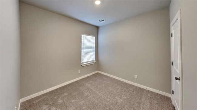 Building Photo - 17200 SE 164th St