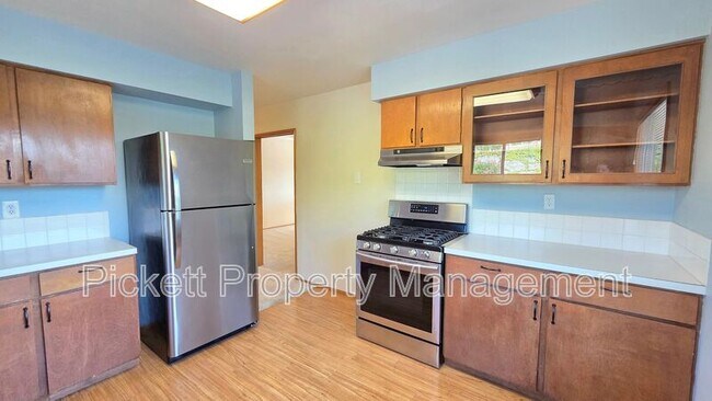 Building Photo - 8671 Silverdale Way NW