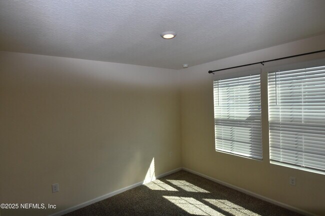 Building Photo - 70200 Roseapple Ct
