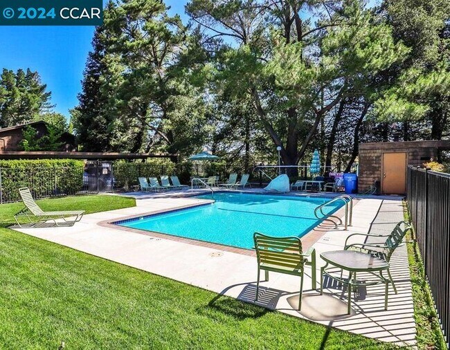 Building Photo - 3262 Marlene Dr