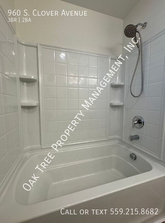 Building Photo - 960 S Clover Ave