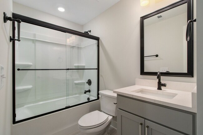 Building Photo - 117 Old Excell Rd