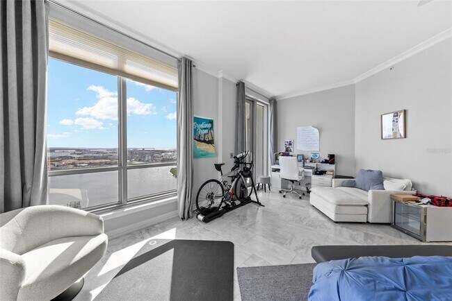 Building Photo - 449 S 12th St