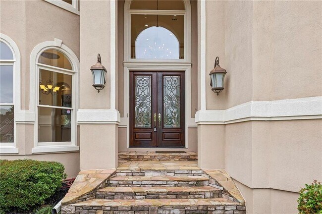 Building Photo - 2503 Regency Lake Dr