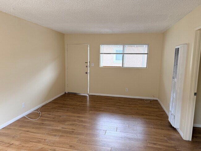 Living Room - 2608 Vanderbilt Ln