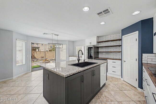 Building Photo - 6774 E Four Peaks Way
