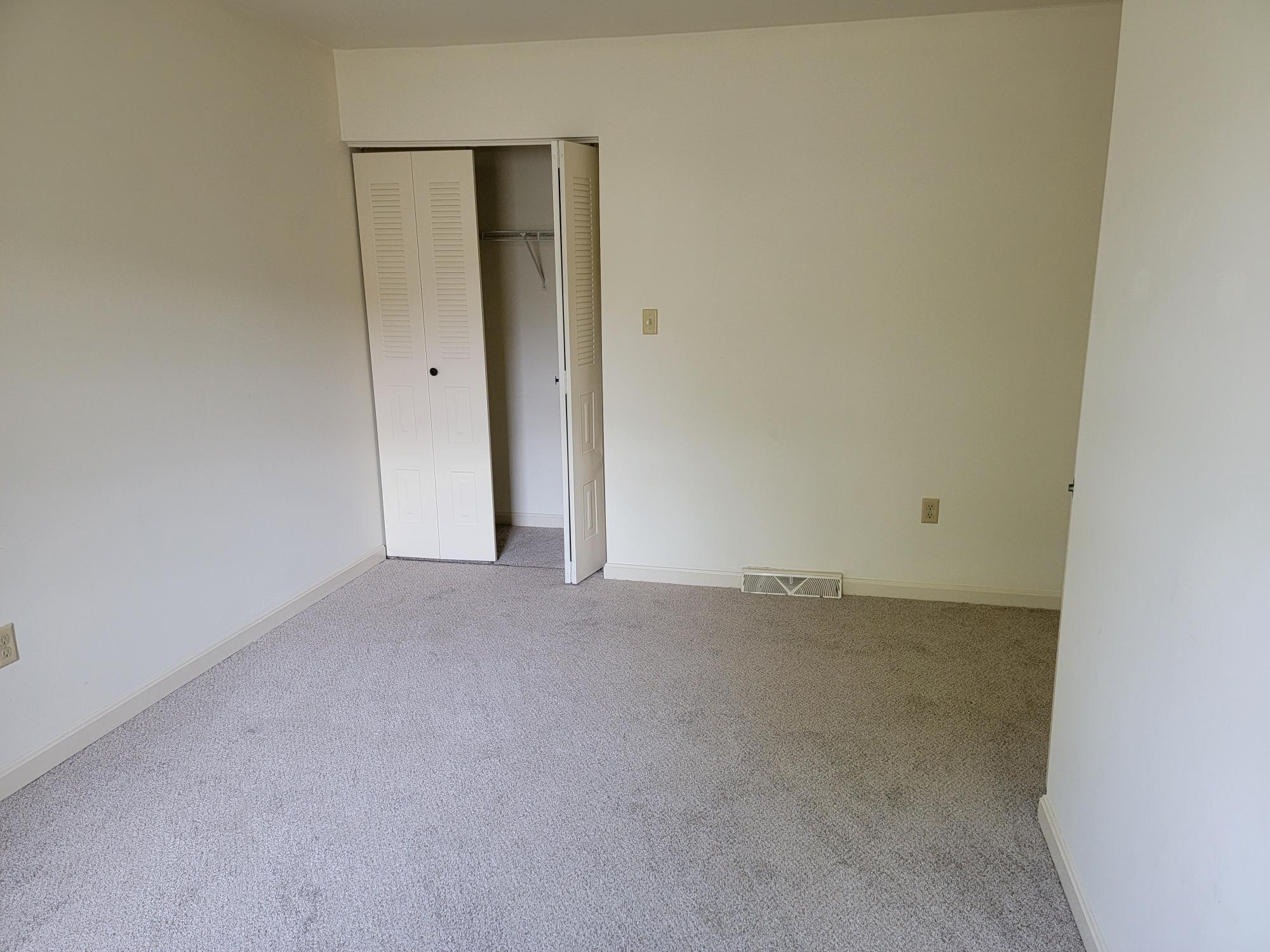 Building Photo - 396 Dohner Dr