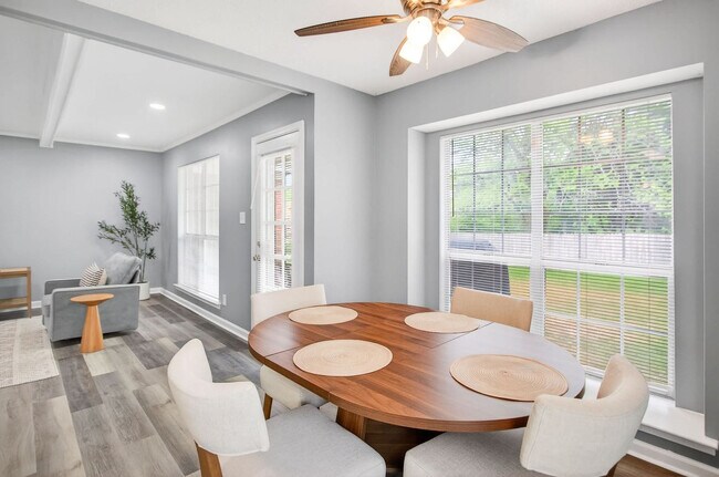 Building Photo - 2420 Haddington Rd