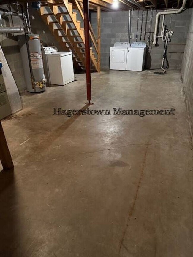 Building Photo - 518 S Cannon Ave