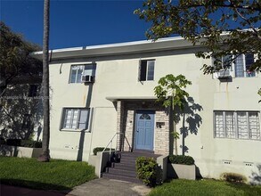 Building Photo - 8340 Crespi Blvd