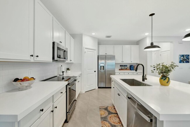 Building Photo - 601 Waters Edge Ln
