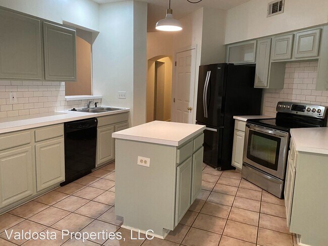 Building Photo - 2502B Jerry Jones Dr