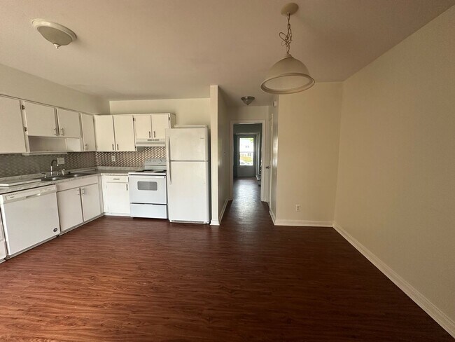 Building Photo - Georgetown Forest Townhomes off Old Forest Road