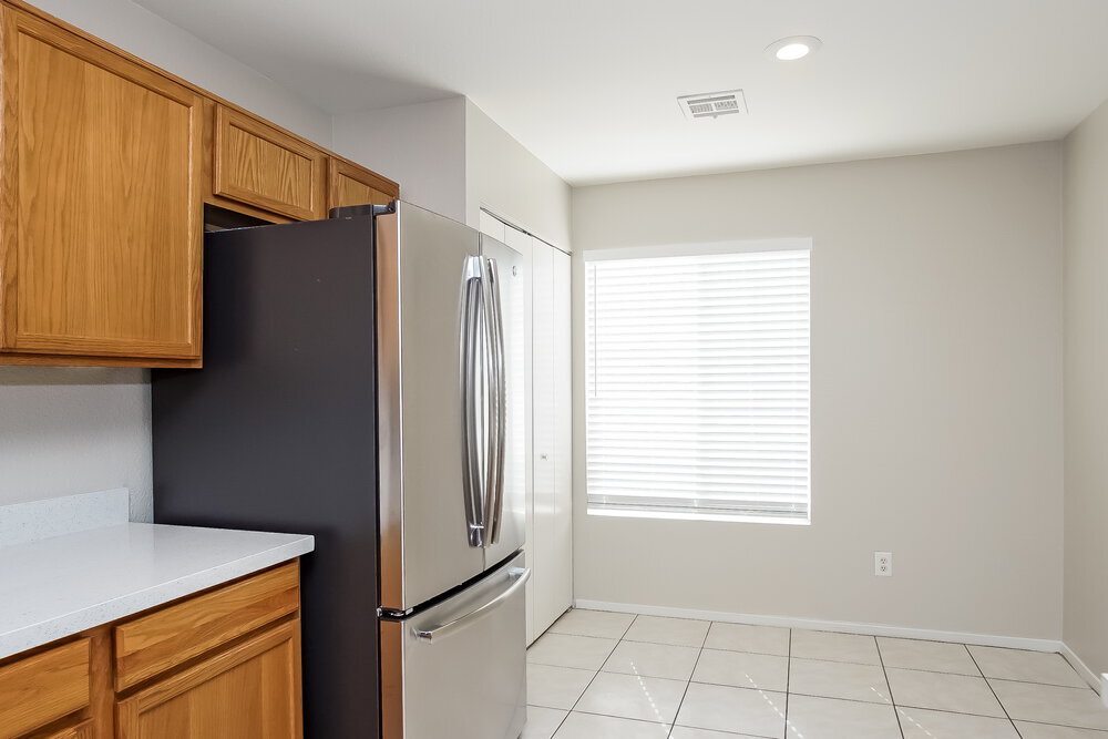 Building Photo - 664 Rising Brook Dr