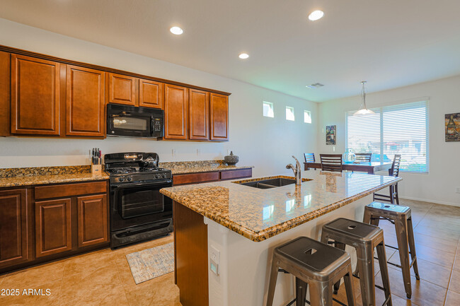 Building Photo - 42016 W Ellington Ln