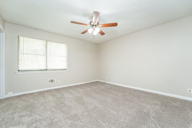 Building Photo - 2081 Countydown Ln