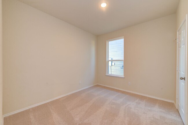 Building Photo - New Construction Rental Home in NW Side.