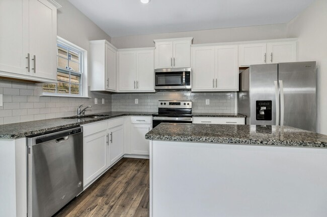Building Photo - 229 Marathon Ln