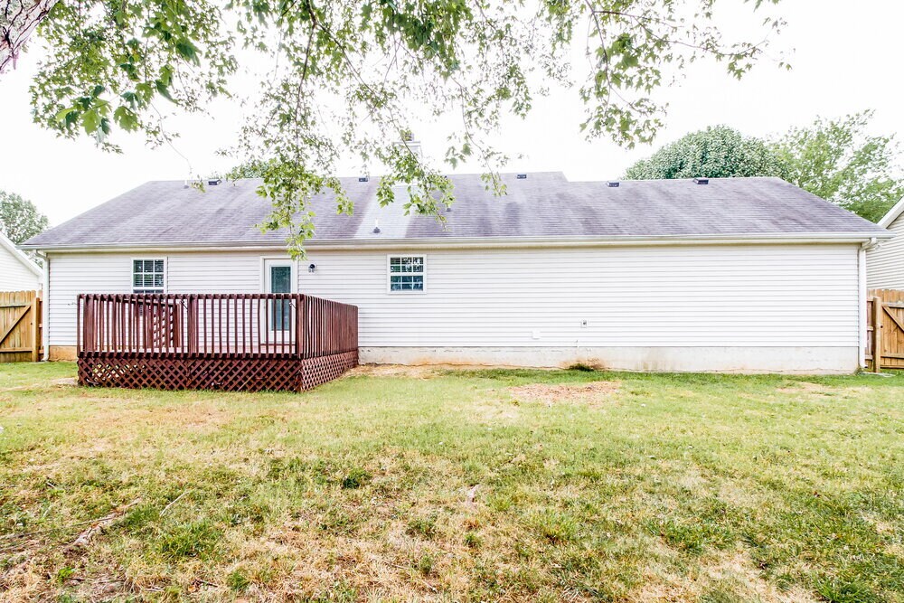 Building Photo - 2918 Weybridge Dr