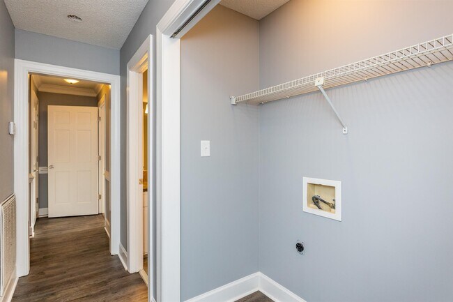 Building Photo - 1719 Centre St W