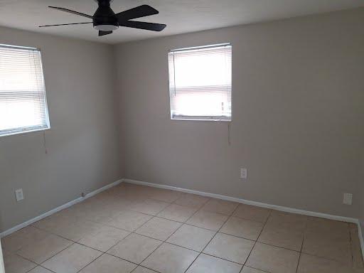 Building Photo - 3538 Garfield Dr