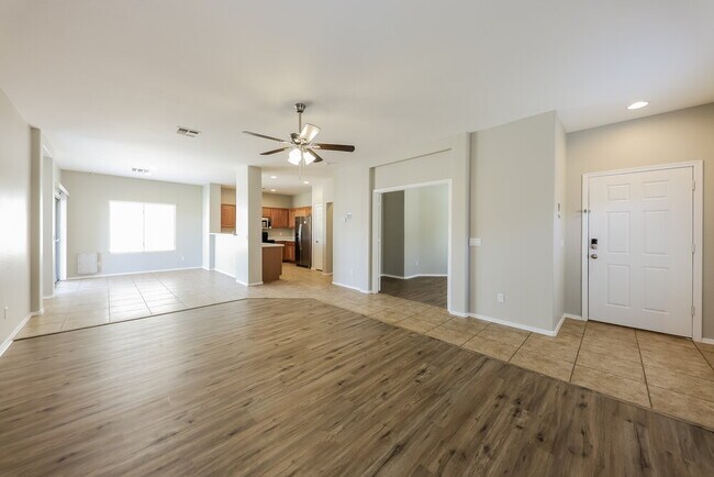 Building Photo - 16724 N 177th Ave