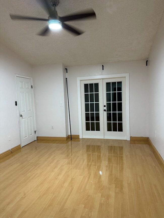 Building Photo - 2291 Chestnut Ct